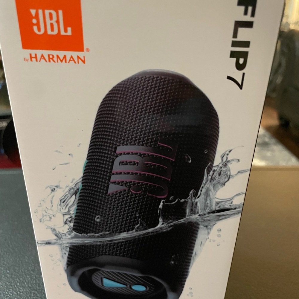 JBL Flip 7 Portable Speaker in Black - Picture 2 of 7